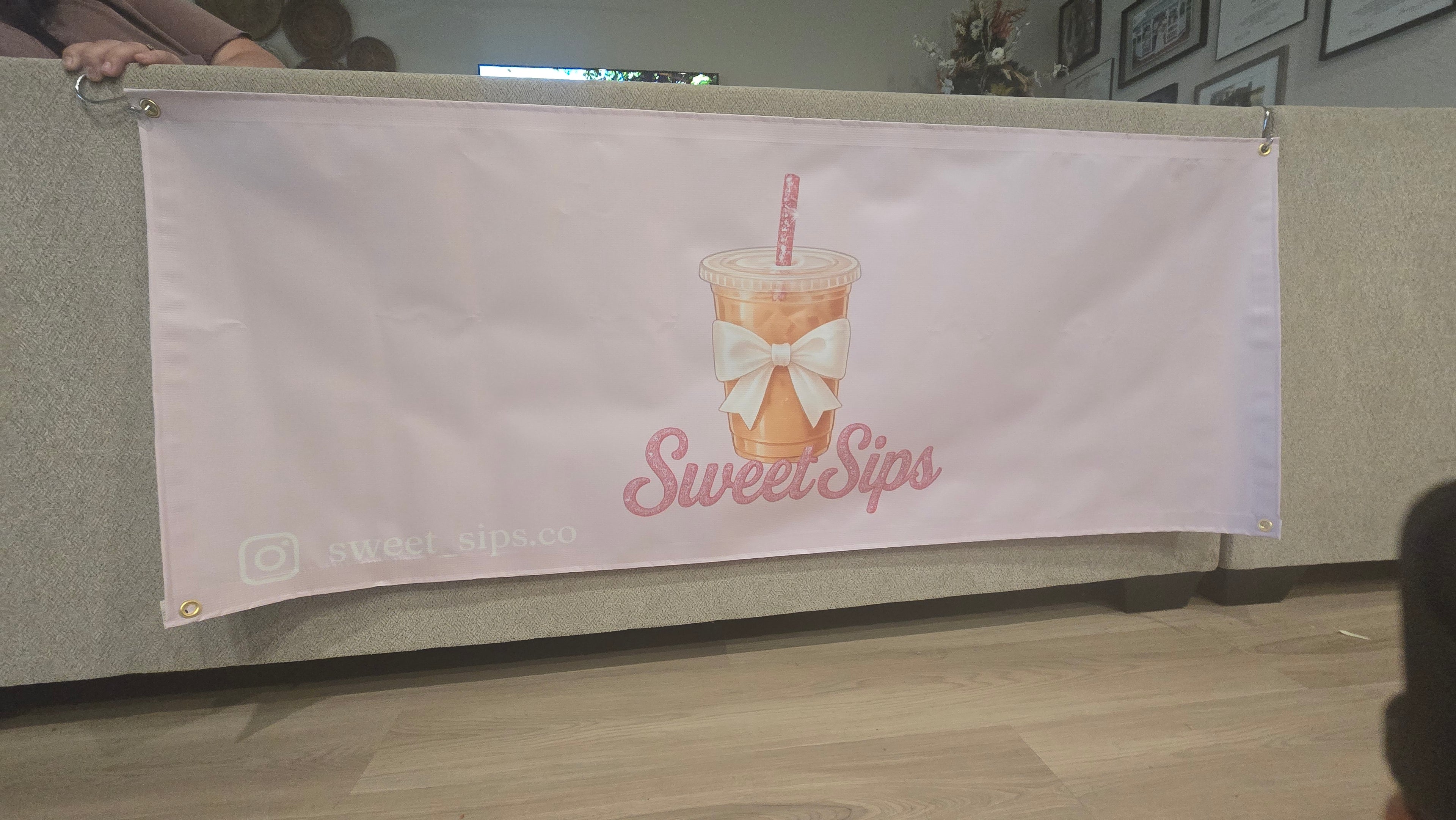 Custom Outdoor Vinyl Banners | Heavy Duty Grommets & Hemmed Edges